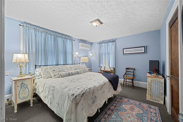 210 Storer Avenue, Akron, OH 44302