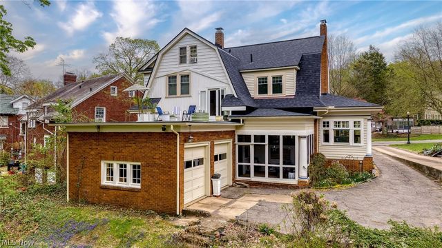 210 Storer Avenue, Akron, OH 44302