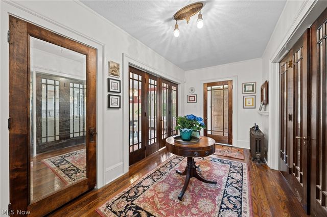 210 Storer Avenue, Akron, OH 44302