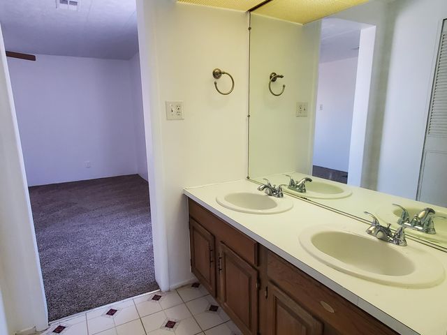 7712 Leanne Street NE, Albuquerque, NM 87109