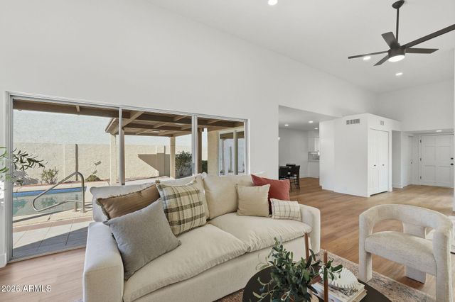 3011 W SIERRA Street, Phoenix, AZ 85029