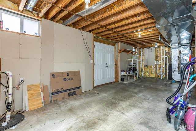 127 Collinsville Street, Glen Carbon, IL 62034