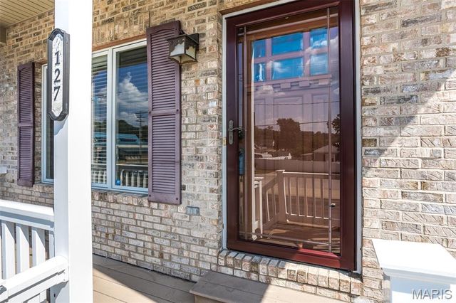 127 Collinsville Street, Glen Carbon, IL 62034