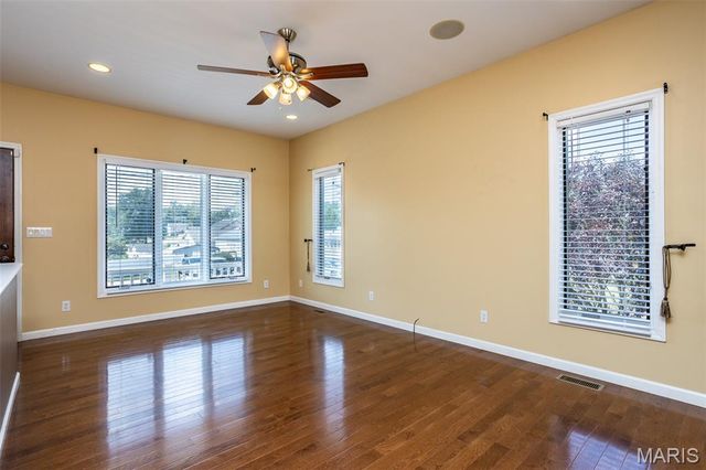 127 Collinsville Street, Glen Carbon, IL 62034