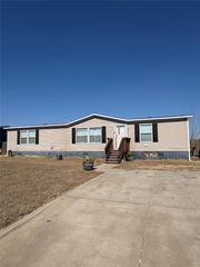 1418 Smooth Stone Drive, Cleburne, TX 76033