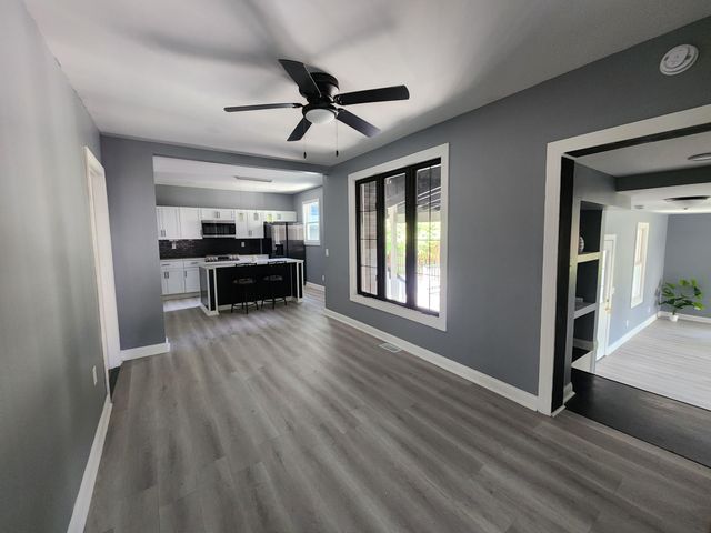 412 S 15th Street, Chesterton, IN 46304