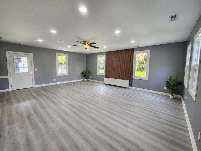 412 S 15th Street, Chesterton, IN 46304