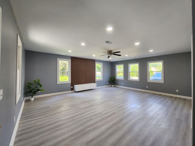 412 S 15th Street, Chesterton, IN 46304