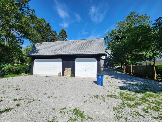 412 S 15th Street, Chesterton, IN 46304
