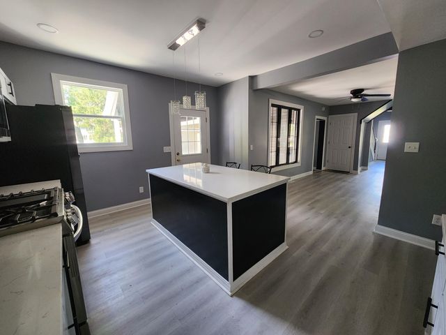 412 S 15th Street, Chesterton, IN 46304