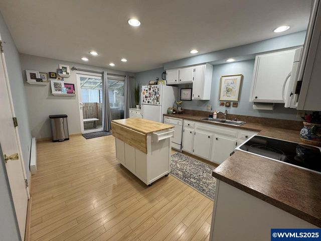 6715 SW Inlet Av, Lincoln City, OR 97367