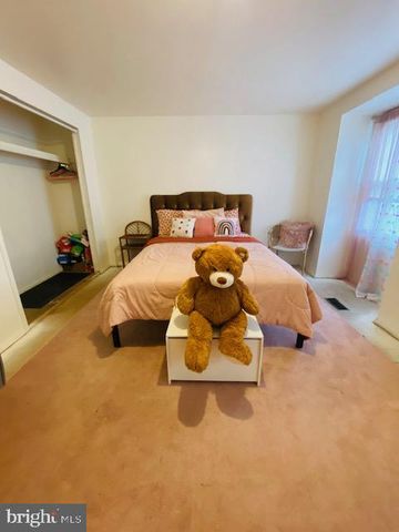 9 RAEBURN LN, Willingboro, NJ 08046