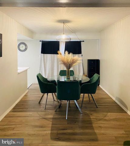 9 RAEBURN LN, Willingboro, NJ 08046