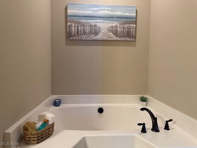 5653 Goodell Road, Mantua, OH 44255