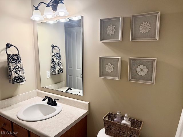 5653 Goodell Road, Mantua, OH 44255