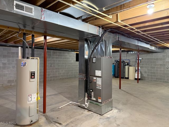 5653 Goodell Road, Mantua, OH 44255