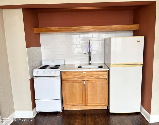 311 W ASHLEY Street 205, Jacksonville, FL 32202
