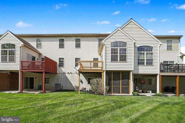 234 MASONIC DR, Elizabethtown, PA 17022