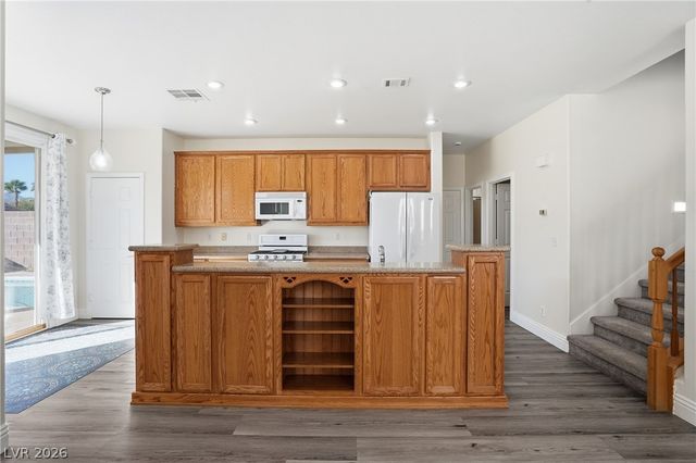 10071 Lemon Valley Avenue, Las Vegas, NV 89147