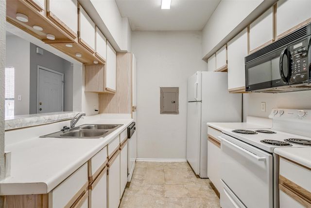 3212 Donnelly Circle 502, Fort Worth, TX 76107