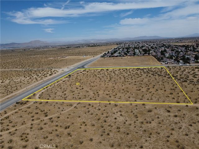 3 Mojave Dr, Adelanto, CA 92301