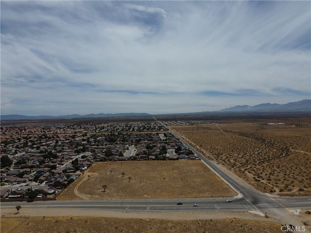 3 Mojave Dr, Adelanto, CA 92301