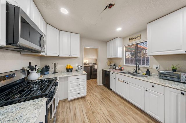 1636 Cameo Way, Modesto, CA 95350