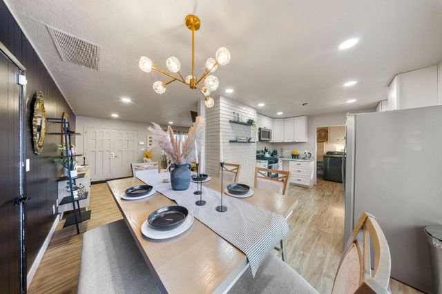 1636 Cameo Way, Modesto, CA 95350