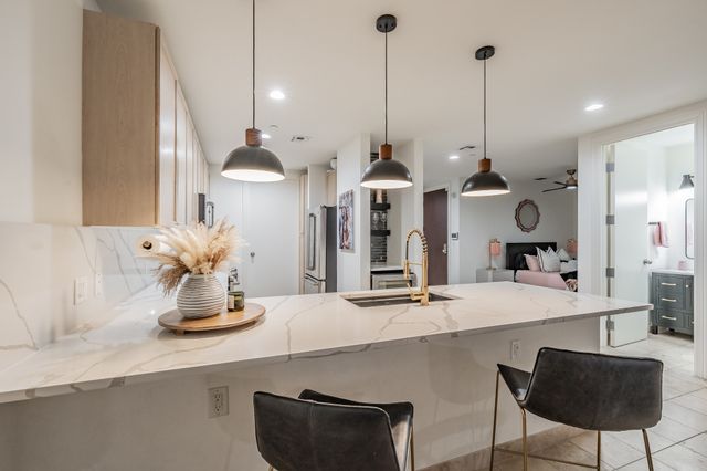 1505 Elm Street 404, Dallas, TX 75201