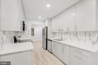16 E BLUEBELL, Mount Laurel, NJ 08054