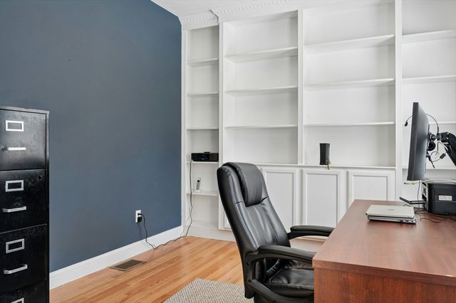 320 Lincoln Circle, Northbridge, MA 01534