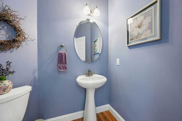 320 Lincoln Circle, Northbridge, MA 01534
