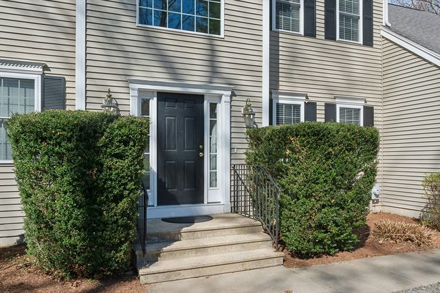 320 Lincoln Circle, Northbridge, MA 01534