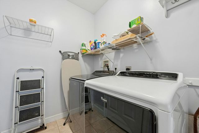 320 Lincoln Circle, Northbridge, MA 01534