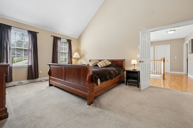 320 Lincoln Circle, Northbridge, MA 01534