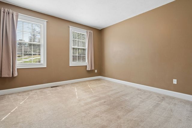 320 Lincoln Circle, Northbridge, MA 01534