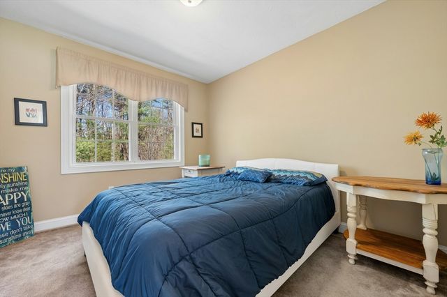 320 Lincoln Circle, Northbridge, MA 01534