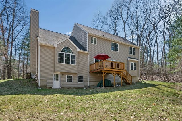 320 Lincoln Circle, Northbridge, MA 01534