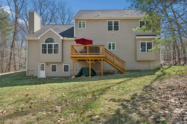320 Lincoln Circle, Northbridge, MA 01534