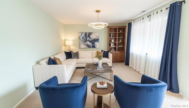 98 Whistler Court 98, Middle Island, NY 11953