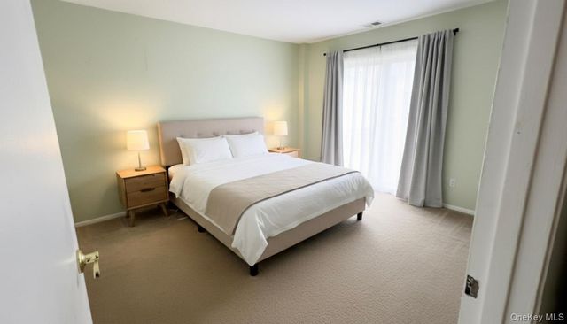 98 Whistler Court 98, Middle Island, NY 11953