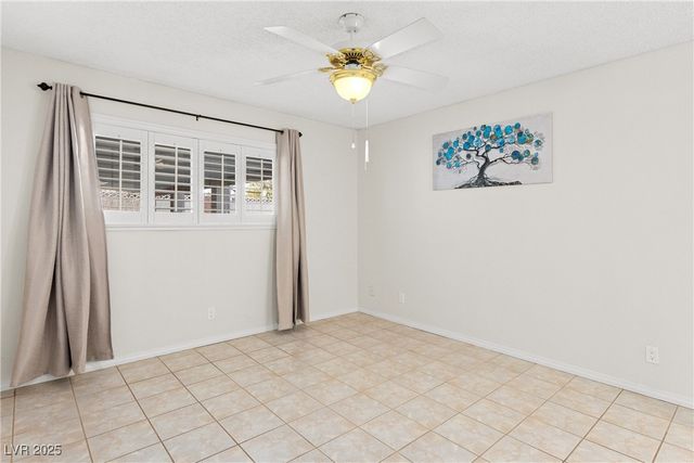 4386 El Carnal Way, Las Vegas, NV 89121