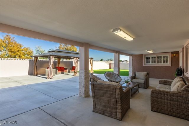 4386 El Carnal Way, Las Vegas, NV 89121