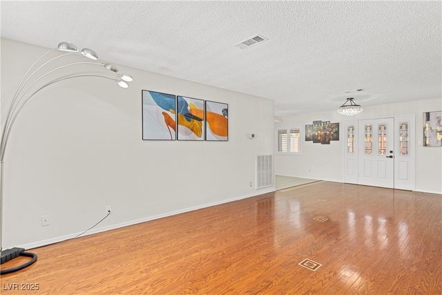 4386 El Carnal Way, Las Vegas, NV 89121