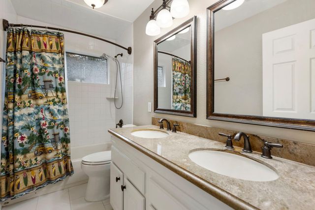 95 N Winterport Circle, The Woodlands, TX 77382