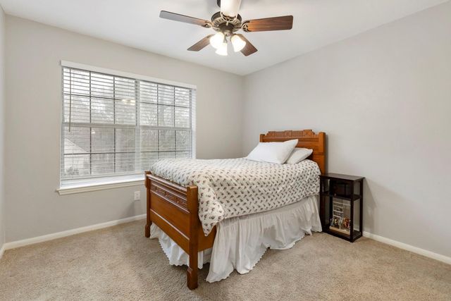 95 N Winterport Circle, The Woodlands, TX 77382