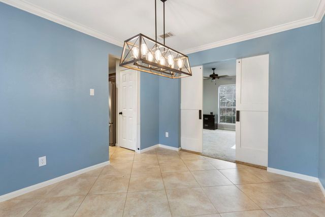 95 N Winterport Circle, The Woodlands, TX 77382