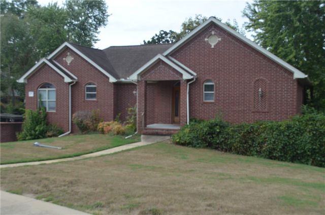 107 Olinka Pass Street, Bentonville, AR 72712