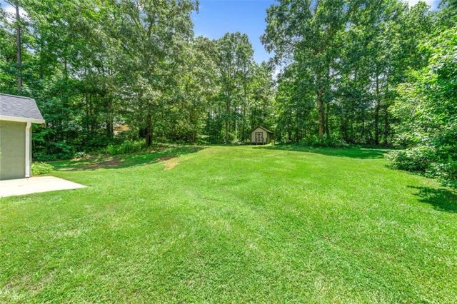 5 Queens Court, Sharpsburg, GA 30277