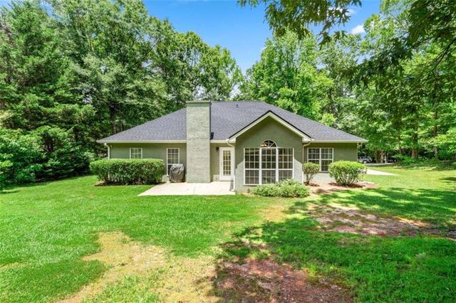 5 Queens Court, Sharpsburg, GA 30277